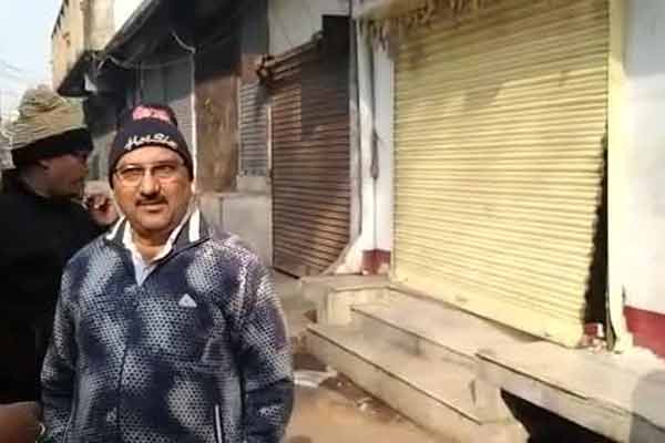 धनबाद : किताब महल में सात लाख की चोरी, सीसीटीवी का डीवीआर भी चुरा ले गये चोर