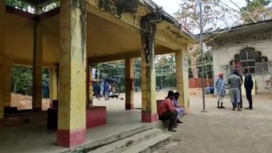 Photo of चतरा :  चोरों ने मंदिर में की चोरी, प्रतिमा में लगे मुकुट, जेवर सहित लाखों के सामान उड़ाये