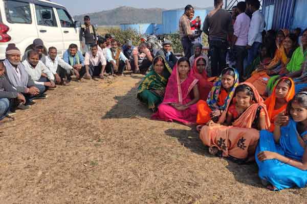 हजारीबाग : मत्स्य विभाग की ओर से अधिकारियों ने केज का किया निरीक्षण