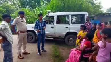 Photo of धनबाद : सब्जी खरीदने गयी महिला से छिन्नतई, गले से सोने का चेन छीनकर उचक्के फरार