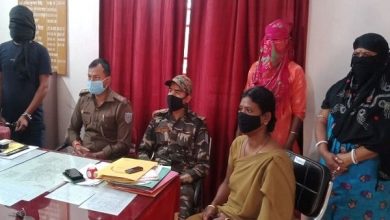 Photo of बहरागोड़ा : एनएच के किनारे रेडलाइट एरिया में छापामारी, संचालिका समेत तीन धराये