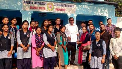 Photo of Kolhan University : छात्र-छात्राओं ने की मांग – गोल्ड मेडलिस्ट को छोड़कर सभी विद्यार्थियों का पैसा लौटाये विवि