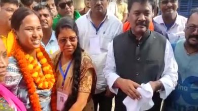 Photo of मांडर उपचुनावः शिल्पी के माथे मांडर का ताज, गंगोत्री को मिली निराशा