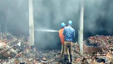 Photo of जमशेदपुर टायर गोदाम अग्निकांड: एकबार फिर राख के ढेर से धधक उठी चिंगारी, टाटा स्टील की दो दमकल गाड़ियां पहुंची