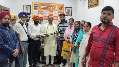 Photo of Jamshedpur : पूर्व मुख्यमंत्री रघुवर से मिली रंगरेटा महासभा की टीम, चेतना मार्च के अनुभव किए साझा