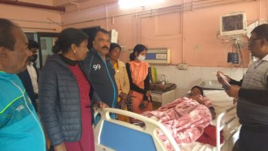 Photo of Jharkhand : घायल खिलाड़ियों के इलाज पर सीएम हेमंत सोरेन ने खेल विभाग को दिया निर्देश, रिम्स पहुंची खेल निदेशक