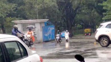 Photo of जमशेदपुर इलाके में डाना का असर, तेज हवा के साथ हो रही बारिश, स्कूल-कालेज बंद