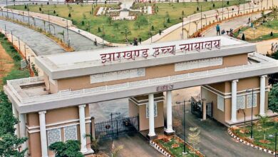 Photo of गैंगस्टर अमन साव के एनकाउंटर मामला: हाई कोर्ट ने कहा, अमन के परिजनों की ओर से किए गए ऑनलाइन एफआईआर को जल्द रजिस्टर करें सरकार